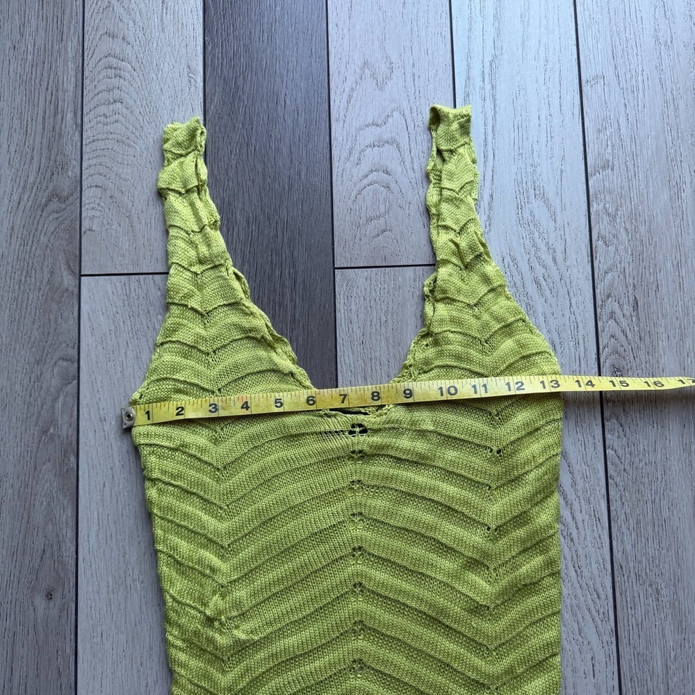 Blanc Elegant Lime Green Knit Dress - Picture 4 of 6